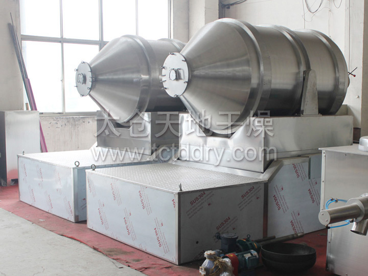 二维运动混合机